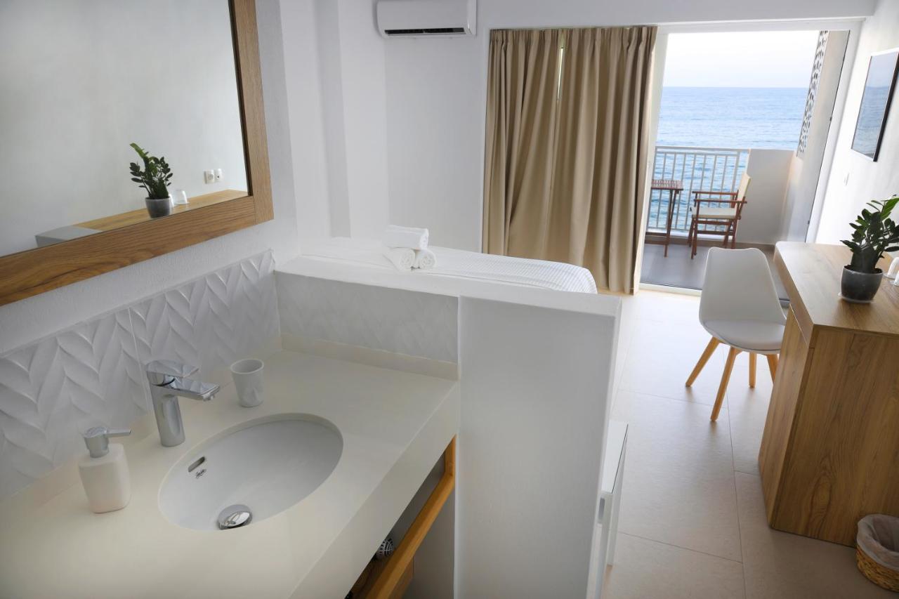 Sea Breeze Hotel (Adults Only) Херсонисос Екстериор снимка