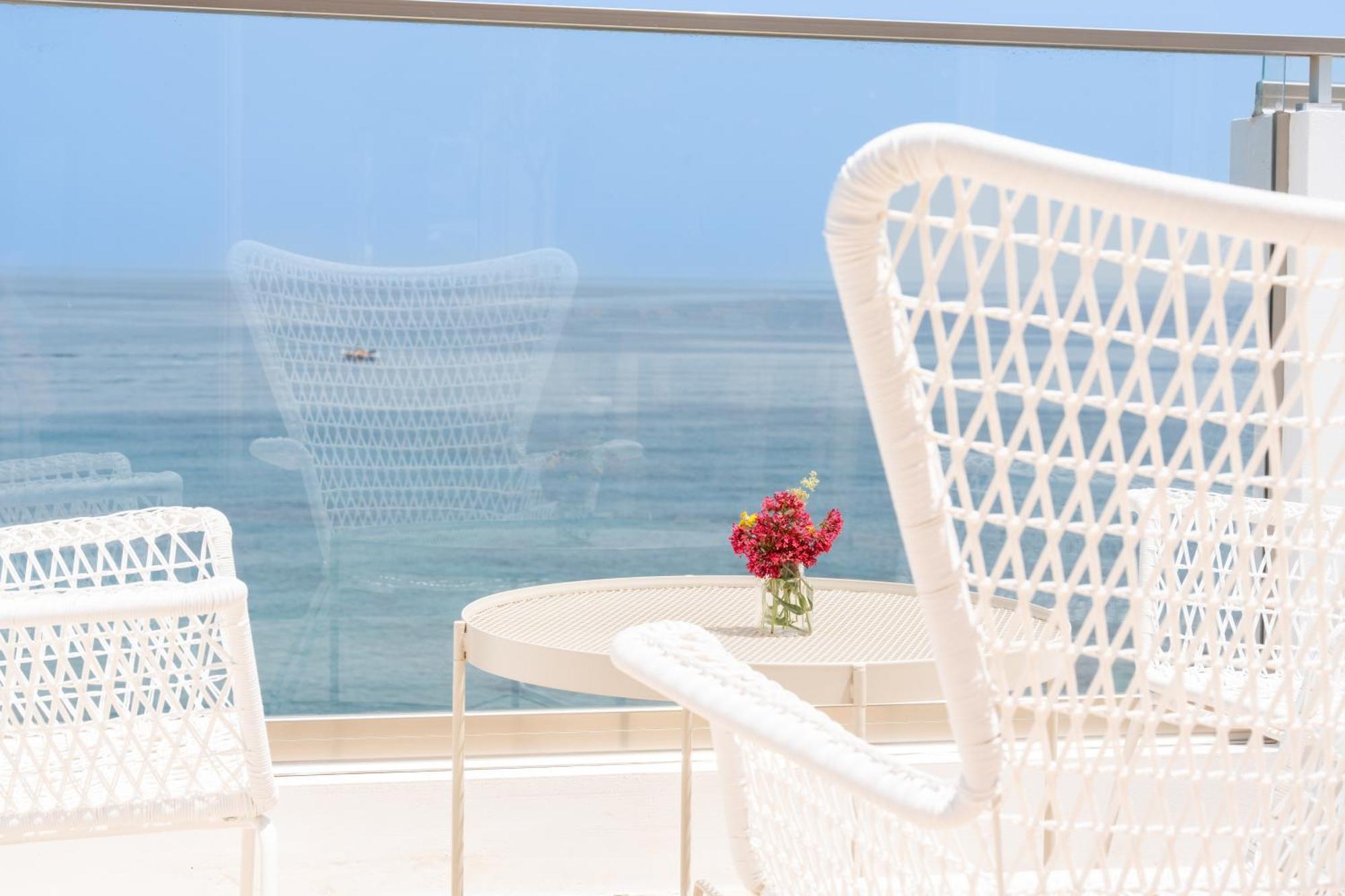 Sea Breeze Hotel (Adults Only) Херсонисос Екстериор снимка